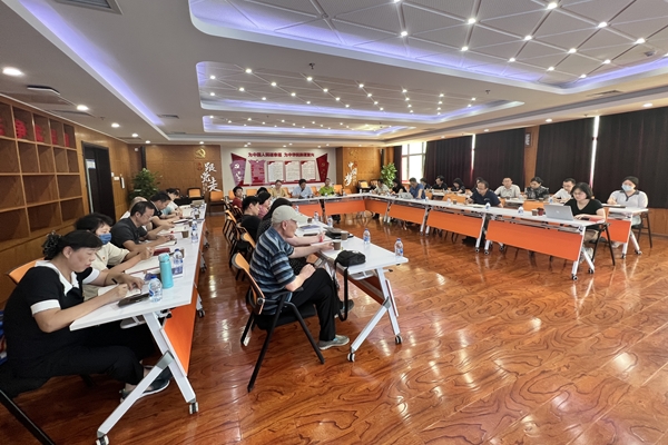 微生物研究所党委召开理论学习中心组（扩大）学习会