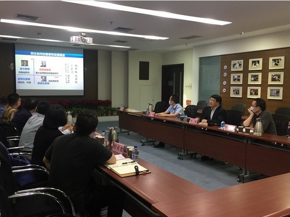 北京海外学人中心代表调研微生物所
